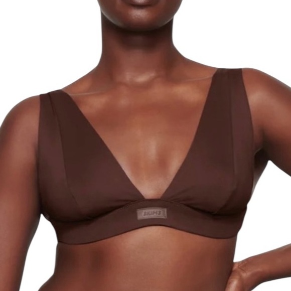 SKIMS Other - Skims Recycled Swim Plunge Bikini Top in Cocoa